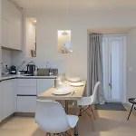 דירה Brera Exclusive - New With Terrace, Near Parking מילאנו