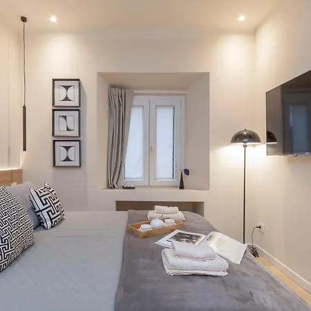 Brera Exclusive - New With Terrace, Near Parking * Milán