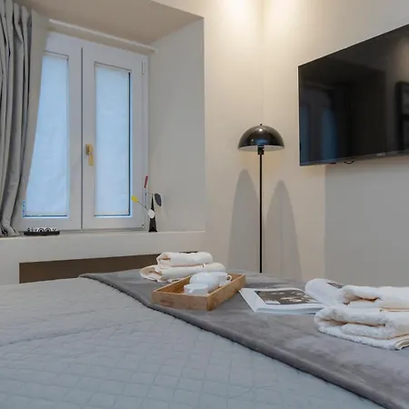 Brera Exclusive - New With Terrace, Near Parking Apartmán